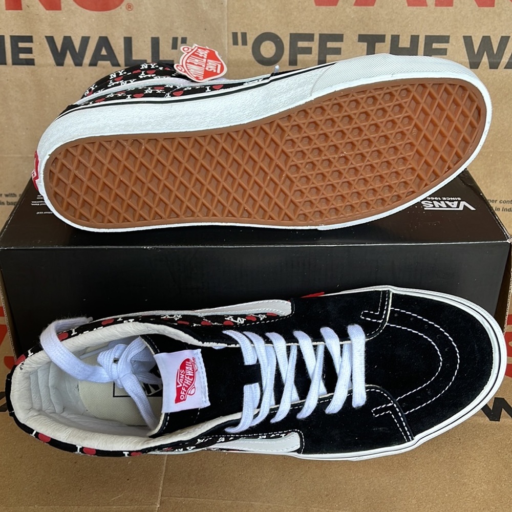 Vans Sk8-Hi The General I Love NY Black sneakers Men’s - Picture 4 of 16